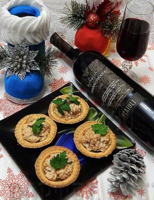 Куриное филе, орехи и яблоки - сочетание пусть не обычное, но очень вкусное.