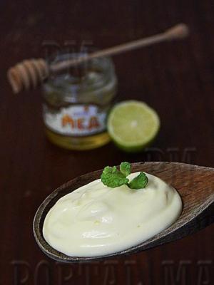 Быстрый способ приготовления очень вкусного домашнего майонеза.